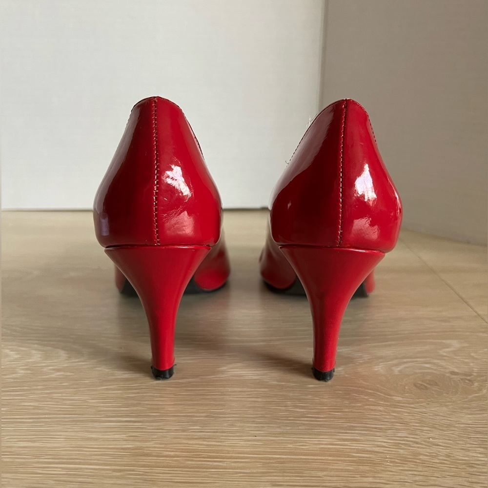 👠Red Patent Heels - Picture 6 of 7